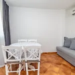 Apartment Haya With Heated Pool