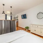 Apartment Haya With Heated Pool