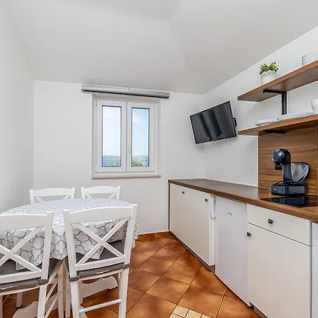 Appartamento Haya Linardići
