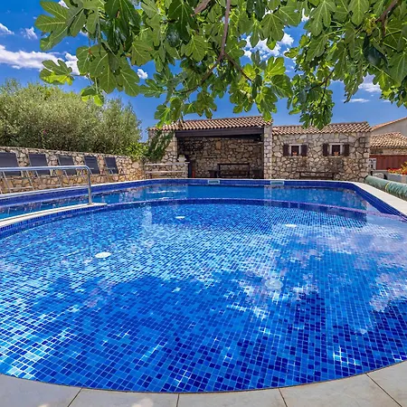 Lejlighed Haya With Heated Pool Linardići