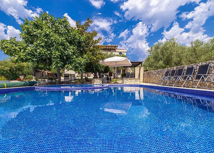 Haya With Heated Pool Lejlighed *