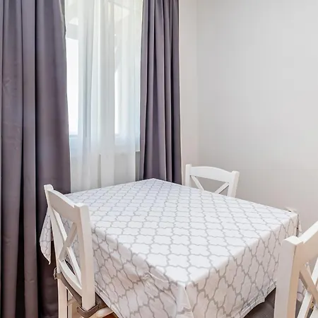 Haya With Heated Pool Appartement Linardići