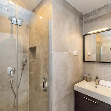 Apartman Haya With Heated Pool *