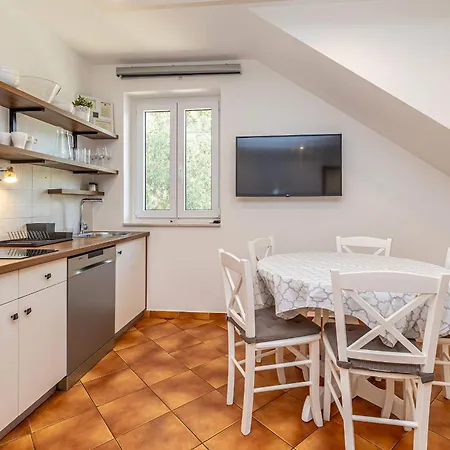 Apartment Haya With Heated Pool