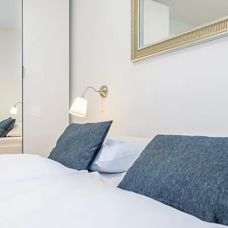 Haya With Heated Pool Apartment Linardici