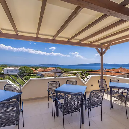 Haya With Heated Pool * Linardici