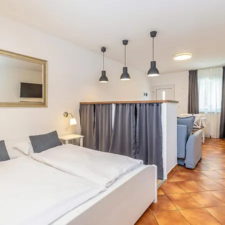 Apartment Haya With Heated Pool Linardici