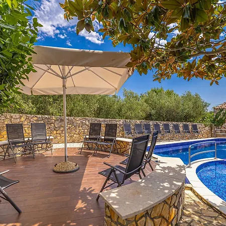 Apartment Haya With Heated Pool *