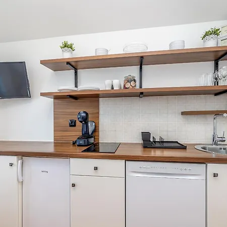 Haya With Heated Pool Apartmán *