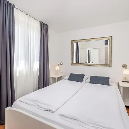 Apartment Haya With Heated Pool *