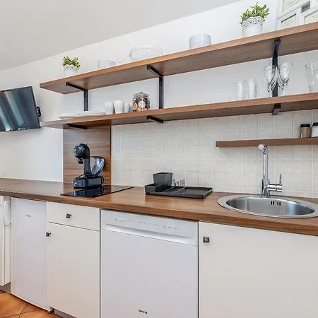 Apartment Haya With Heated Pool