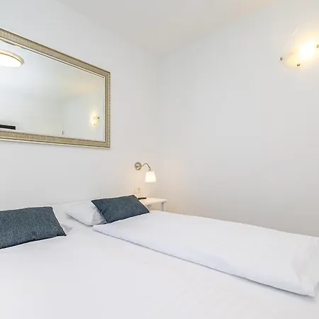 Haya With Heated Pool Apartment