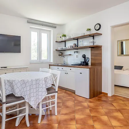 Haya With Heated Pool Apartment *