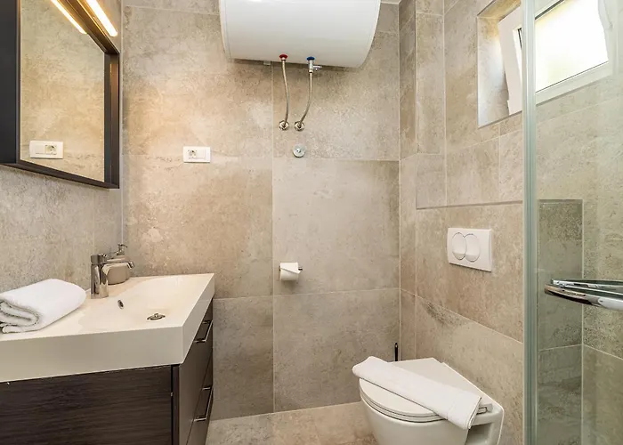 Apartman Haya With Heated Pool