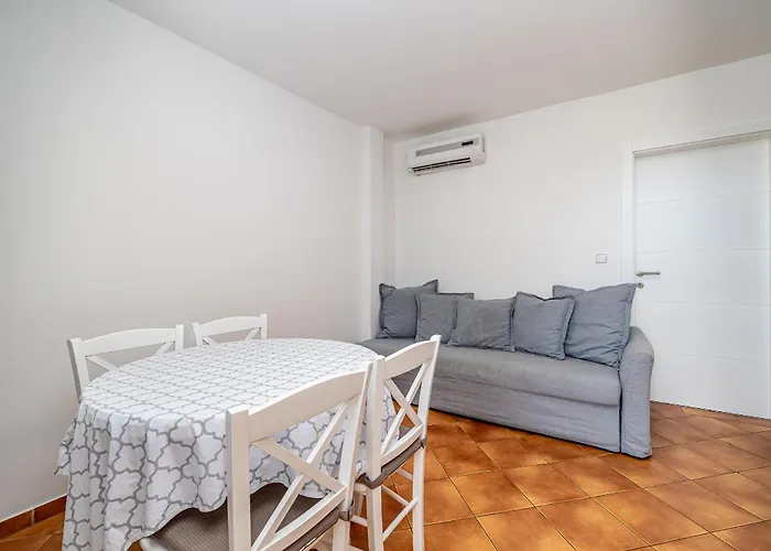 Haya With Heated Pool Apartman