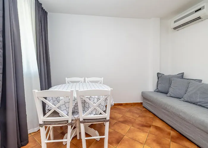 Apartman Haya With Heated Pool