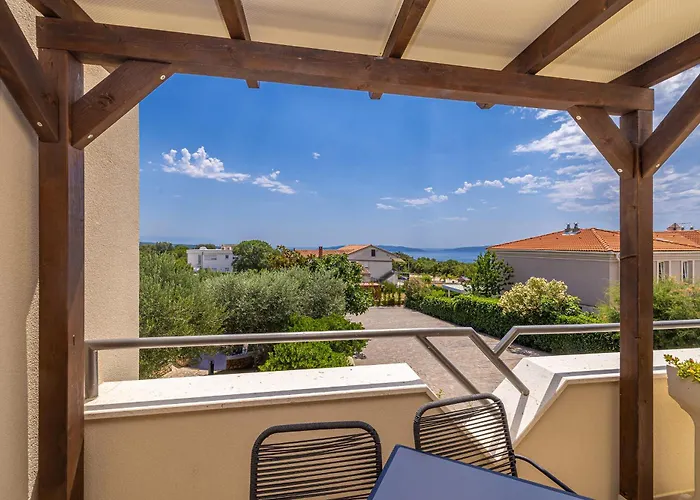 Apartman Haya With Heated Pool *