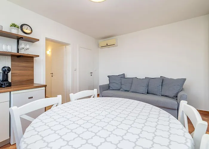 Apartman Haya With Heated Pool