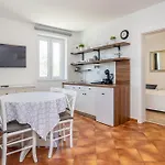 Haya With Heated Pool Appartement *