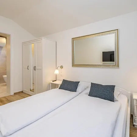 Haya With Heated Pool * Linardići