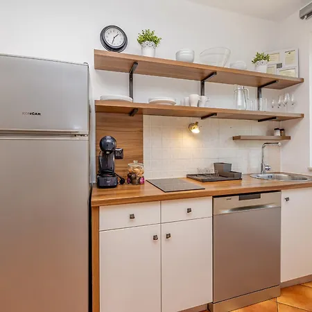 Haya With Heated Pool Linardići