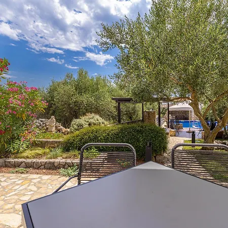 Haya With Heated Pool