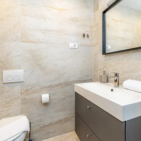 Διαμέρισμα Haya With Heated Pool