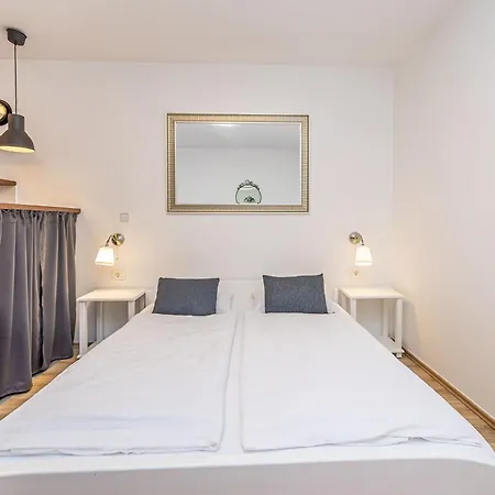 Haya With Heated Pool Linardići