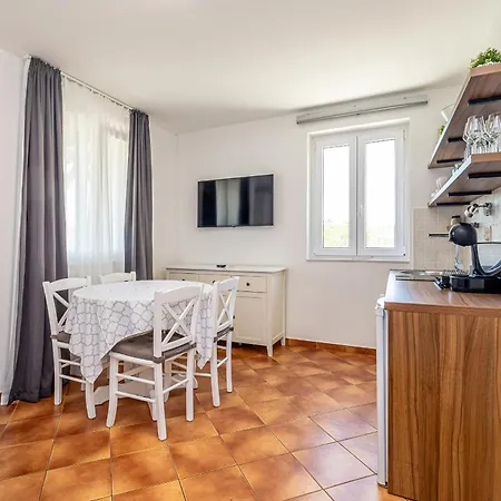 Haya With Heated Pool *